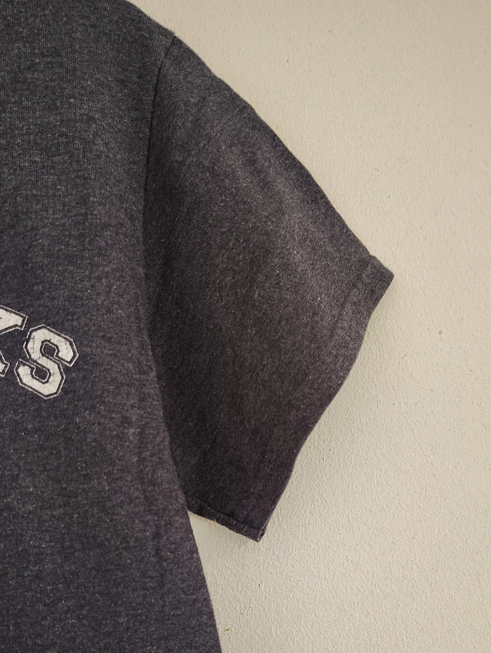 Champion Men's Heather Charcoal 'Outer Banks' Graphic Tee - Black/Gray - Picture 5 of 8